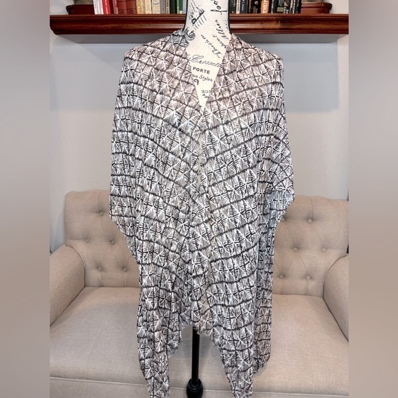 D16.18 NWT Echo Geometric Brown/Cream Print Sheer Kimono Wrap O/S - Picture 2 of 8